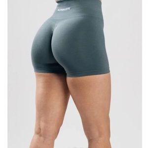 Alphalete amplify shorts charcoal